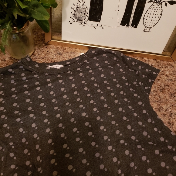 Dotted Top - Picture 1 of 2